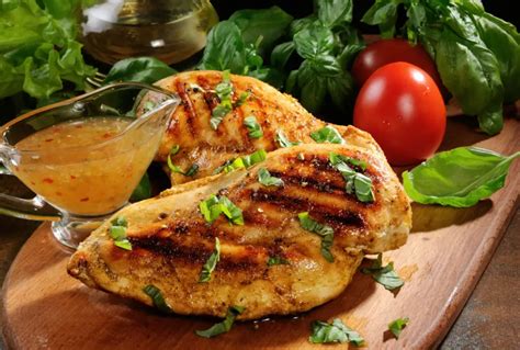 how to make juicy grilled chicken breast