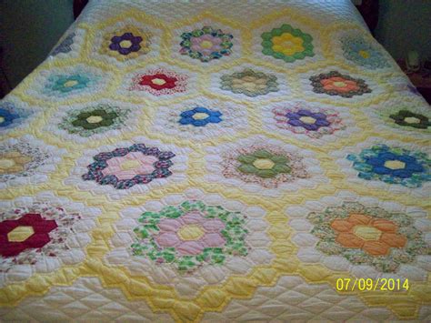 Best match ending newest most bids. My quilt, Grandmother's Flower Garden. | Flower garden layouts