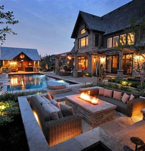 Modern luxury outdoor living kitche : Dream backyard oasis with pool and firepit | Backyard ...