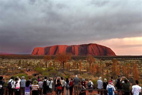 Uluru Climb Closure Looms As Region Nears Breaking Point With Overflow