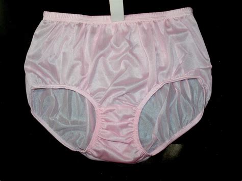 Nwt Vintage Style Briefs Nylon Panties Womens Hip 40 42 Pink Soft Panty