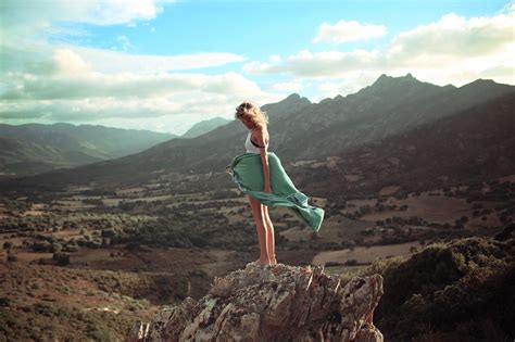Wallpaper Sports Landscape Women Outdoors Hill Rock Barefoot