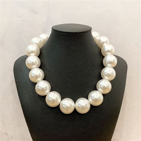 Chunky White Pearl Necklace Large Pearl Necklace Big White Etsy Large Pearl Necklace Huge