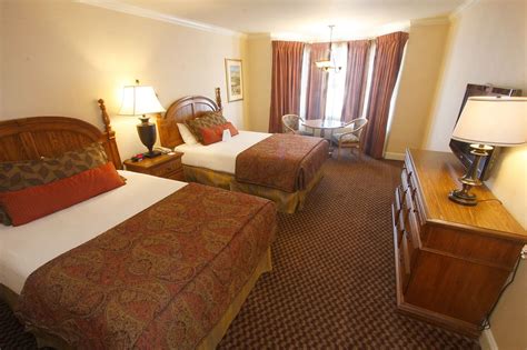 This accommodation is set 2.9 km from olympic club. The Coventry Motor Inn - 23 Photos - Hotels - Marina/Cow ...
