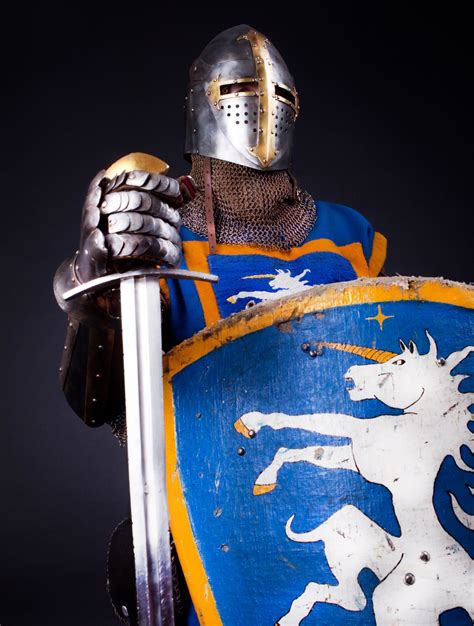 Pin By Punctum On СРЕДНЕВЕКОВЬЕ Knight Shield Stock Images Free