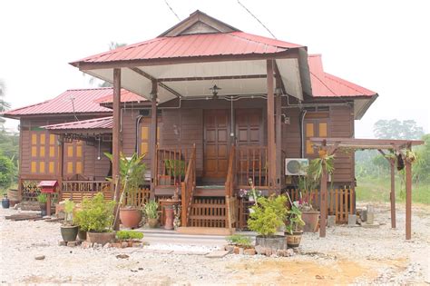 You can find more details by going to one of the sections under this page such as historical data. Koperasi Muslimah Sabak Bernam Berhad: HOMESTAY TERATAK BONDA