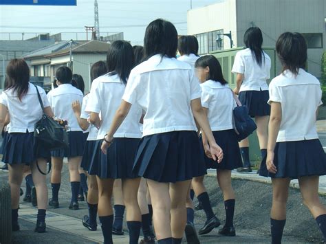 ボード「女子高生 街撮り」のピン