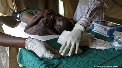 Aktivisten Fordern Sofortigen Stopp Von Jungen Beschneidung In Afrika