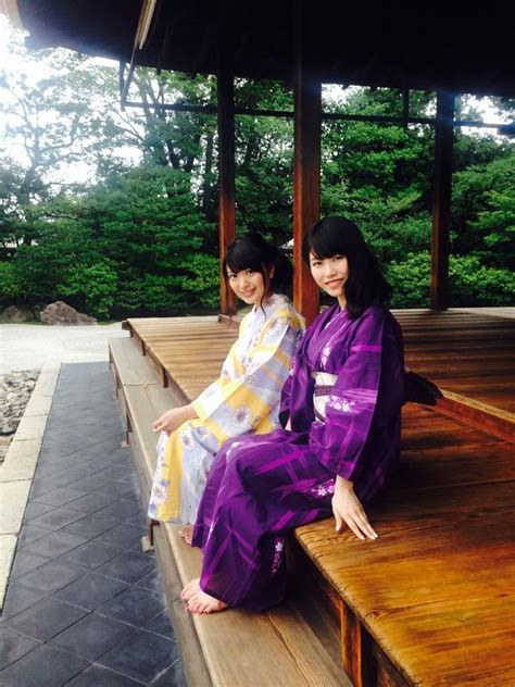 Akb Girls Waiting Barefoot Japan Beauty Japanese Outfits Yukata