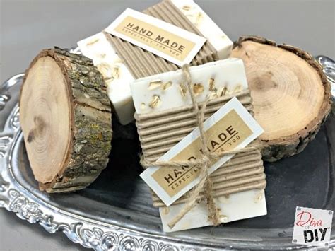 They are located in north carolina's blue ridge this soap company sells sampler packs, gift boxes, spa wrappers and novelty wrappers. Easy Handmade Soap for the Perfect Gift | Diva of DIY