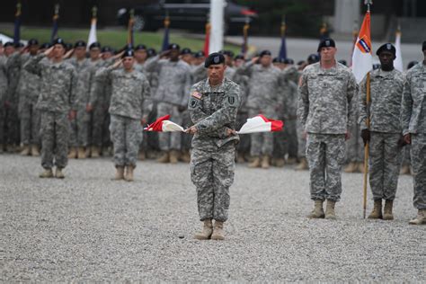 Col Roberson Becomes 1st Signal Brigades 30th Commander At Change Of