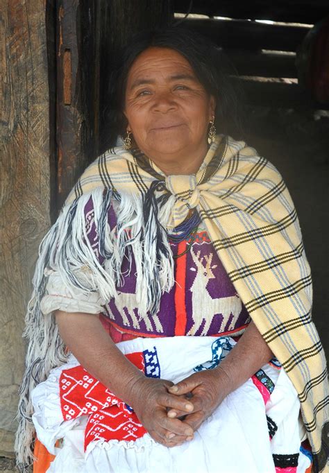 Mixtec Woman Oaxaca This Woman Lives In A Small Village In Flickr