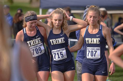 Womens Cross Country Trine University