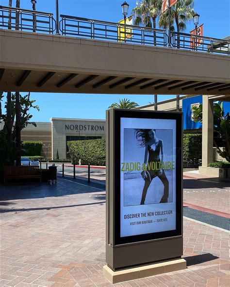 Fashion Island (Mixed Use/Retail Development) Los Angeles, CA - BoldVu