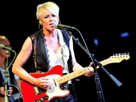 Anita Cochran Cancer Diagnosis Leads Singer To Fight Like A Girl
