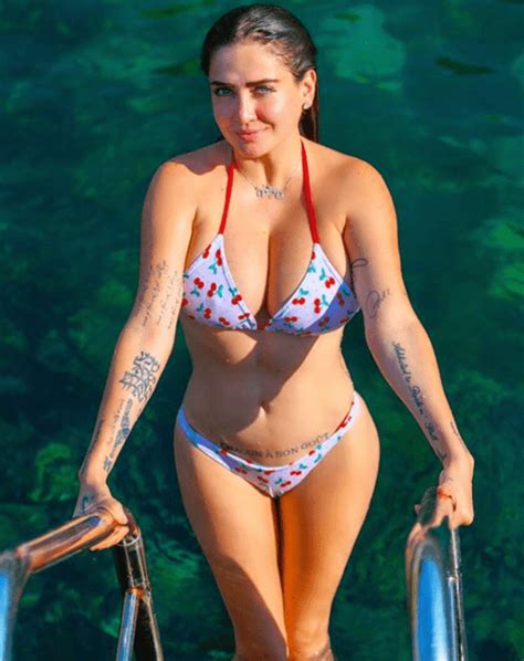 Instagram Celia Lora Se Desnuda Para Mostrar Tatuajes En Su Cuerpo