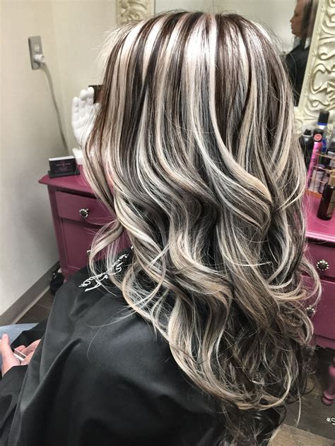 I'll tell you how to blend your dark roots with your blonde hair to achieve an unique effect. Blonde and brown hair | Brown blonde hair, Frosted hair ...