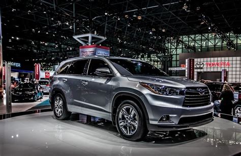 Based on nrcan standard size suv class (ul class, excludes bev and phev vehicles). 2019 Toyota Highlander Redesign - 2018/2019 Best SUV