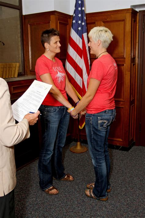 Federal Appeals Court Strikes Down Wisconsins Same Sex Marriage Ban Wuwm