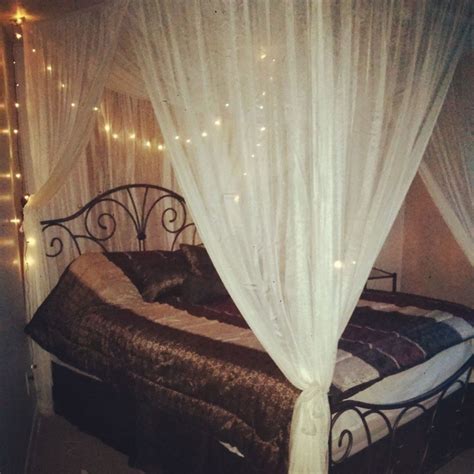 Aside from the type, you can also choose a variety of styles and sizes. 50 Beautiful Canopy Bed With Lights Design Ideas To Look ...