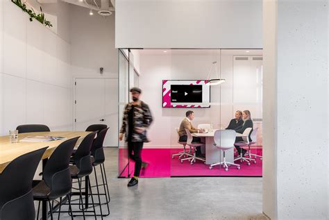 A Peek Inside Blinks Sleek New Vancouver Office Officelovin
