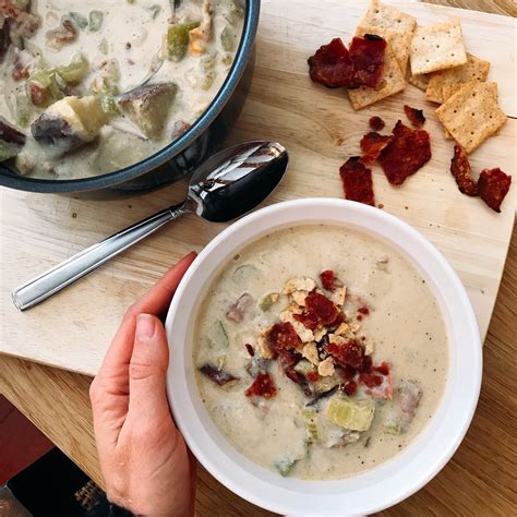 A Homemade Clam Chowder That Is Not Only SUPER Creamy But Dairy Free