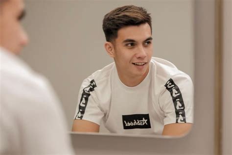 Nadeo argawinata vs vietnam kasian nadeo 2 desember 2019. Foto-foto Nadeo Argawinata Kiper Timnas U23 yang Bikin ...