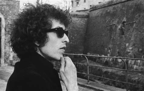 Bob Dylan Sunglasses A Look Back Identifying His Famous Sunglasses