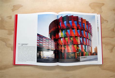 Red Architecture In Monochrome Phaidon 9780714876832