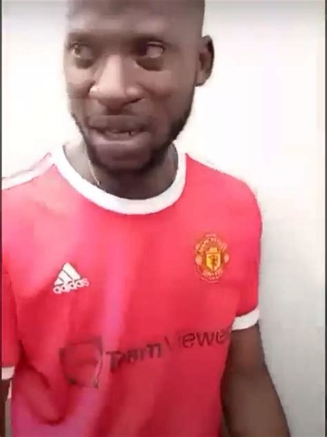 man breaks down in tears publicly after getting dumped by girlfriend video