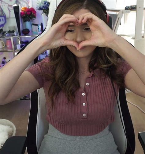 Pokimane Announces That Shes Taking Time Off From Streaming