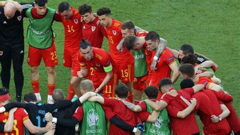 Si vous optez pour le match nul, vous pourrez multiplier votre mise par 4.40. Jadwal 16 Besar Euro 2021 Hari Ini - Wales vs Denmark dan ...