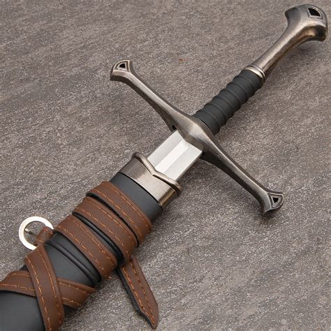 Middle Ages Warrior Short Broad Sword With Black Sheath Double Edged Sharp Blade