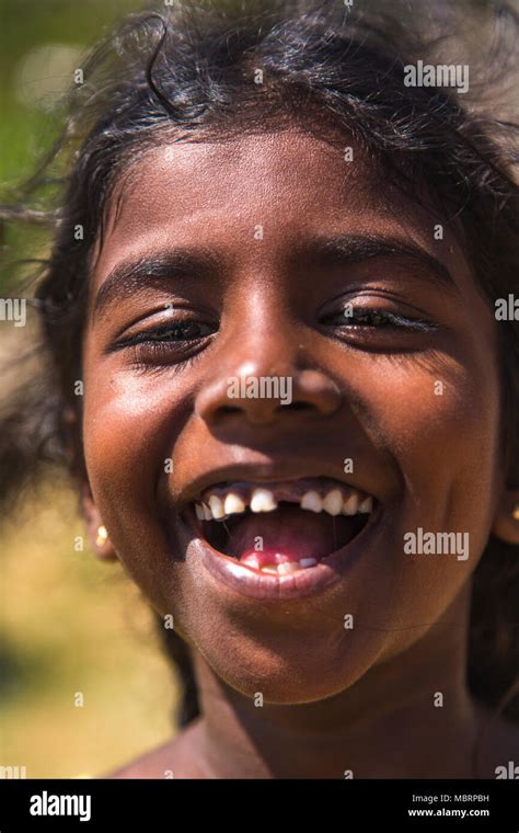 Young Girl Smiling Sri Lanka Hi Res Stock Photography And Images Alamy
