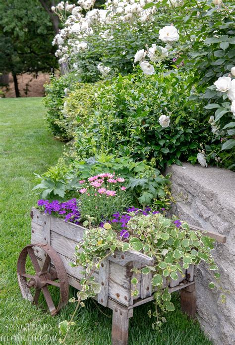 Unique Container Ideas For Garden Planting Sanctuary Home Decor In 2020 Country Gardening