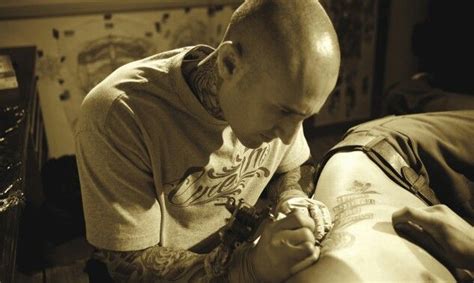 Ufc on espn 29 bonuses: Nick Alvarez tattooing at the shop - Guru Tattoo - San Diego, CA. | Guru tattoo, Tattoos ...