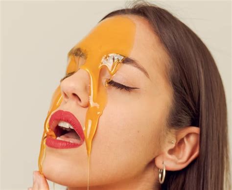 10 amazing honey face mask for glowing skin