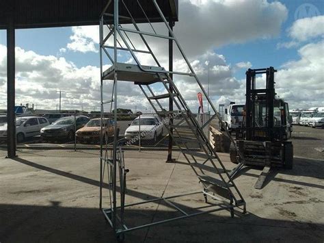 Used Ladder Platform Ladder Ladders In Listed On Machines4u