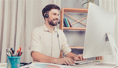 How To Improve Your Customer Service Listening Skills