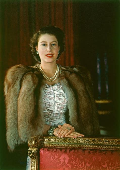 Read in details about her life contrastingly, when elizabeth took over as the queen of england, the country was at its weakest self—economically bankrupt, religiously torn and. Young and beautiful Queen Elizabeth II in colour ...