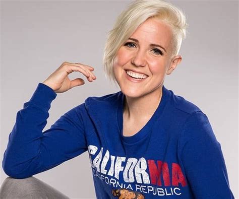 Hannah Hart Wiki Bio Age Height Net Worth Ethnicity