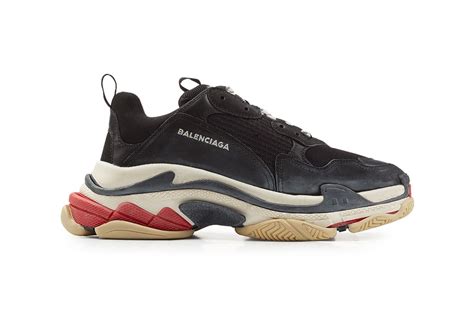 It is a top rated balenciaga sneaker based on 65 user ratings reviews, facts and deals of balenciaga triple s trainers. balenciaga-triple-s-2018-nieuwe-kleuren-4 - Mannenstyle.nl