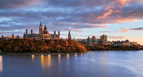 Oc Beautiful Fall Colours And Sunset In Ottawa Canada 1600x863 R