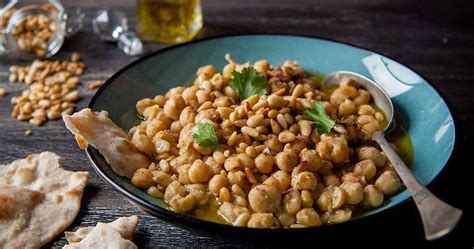 Try our wide offering of pasta varieties for easy dinner recipes & more at barilla.com today! Rustic hummus with cumin and pine nuts (hummus balila) recipe - LEBANESE RECIPES