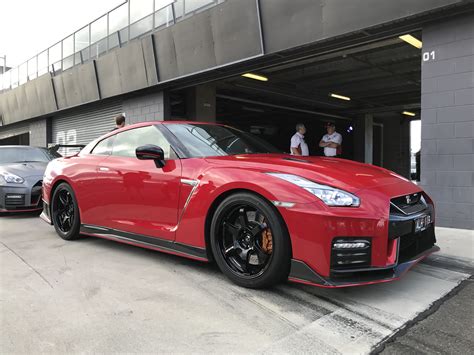 Average buyers rating of nissan gtr for the model year 2017 is 5.0 out of 5.0 ( 7 votes). 2017 Nissan GT-R Nismo review | CarAdvice