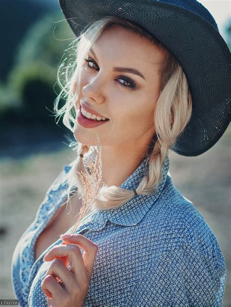 Evgeny Freyer Smiling Portrait Model Blonde Women Hat Hd