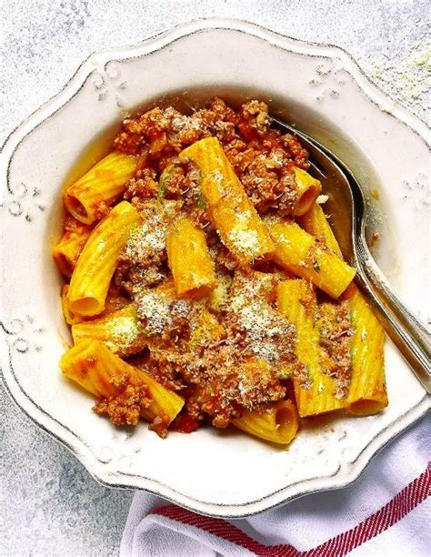 La pasta alla zozzona è sicuramente una piatto da proporre anche quando si hanno ospiti a casa. Pasta «alla zozzona»: la vera ricetta romana nel 2020 ...