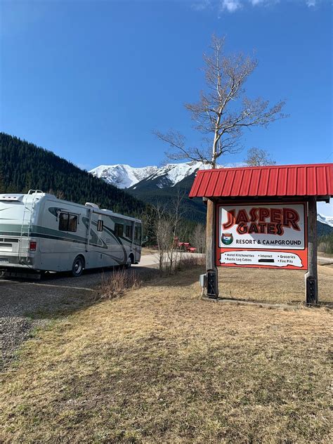 JASPER GATES RESORT & RV desde $2,992 (Hinton, Canadá) - opiniones y