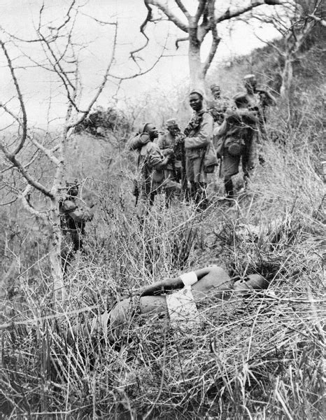4th Batallion Soldiers Of The Kings African Rifles With A Wounded