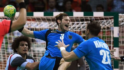 2 days ago · all times gmt country w l t pts norway 4 0 0 8 netherlands 3 1 0 6 montenegro 2 2 0 4 angola 1 3 0 2 japan 1 3 0 2 south korea 1 3 0 2 country w l t pts sweden 3 0 1 7 roc 2 1 1 5 spain 2 2 0 4. Olympia Handball: Böse Jungs mit vielen Waffen - DER SPIEGEL